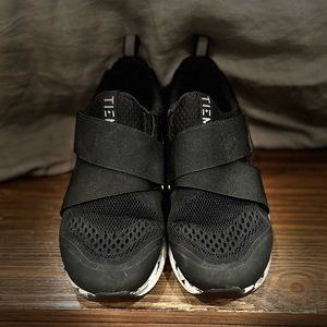 Tiems Black Geometric